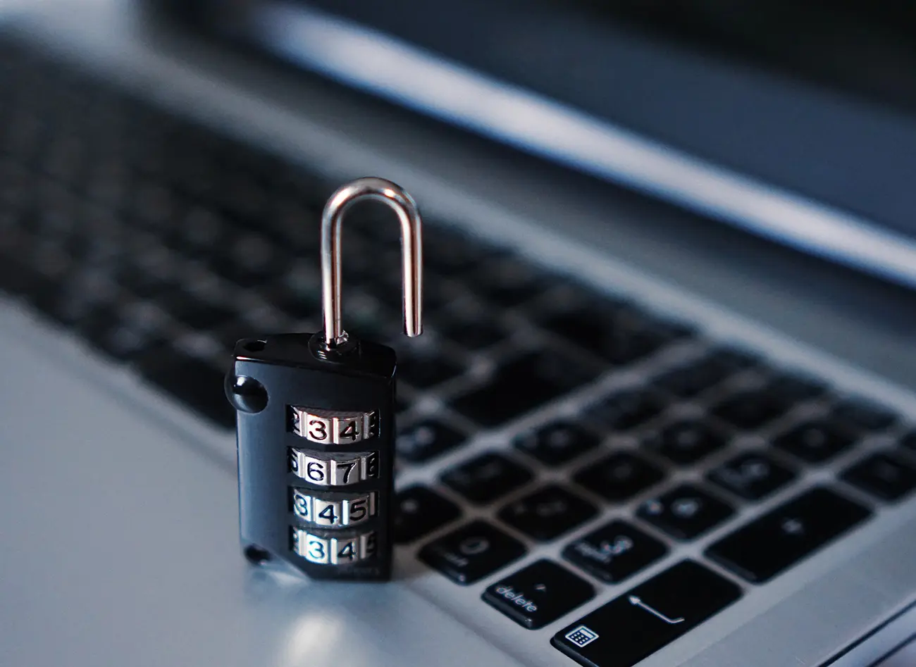 Sicurezza informatica: ecco i rischi nascosti per le aziende - Kronos Tech